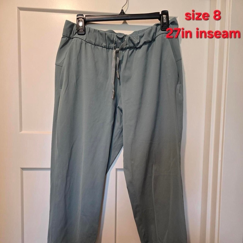 Lululemon Light blue/grey high-waisted joggers. Sz 8